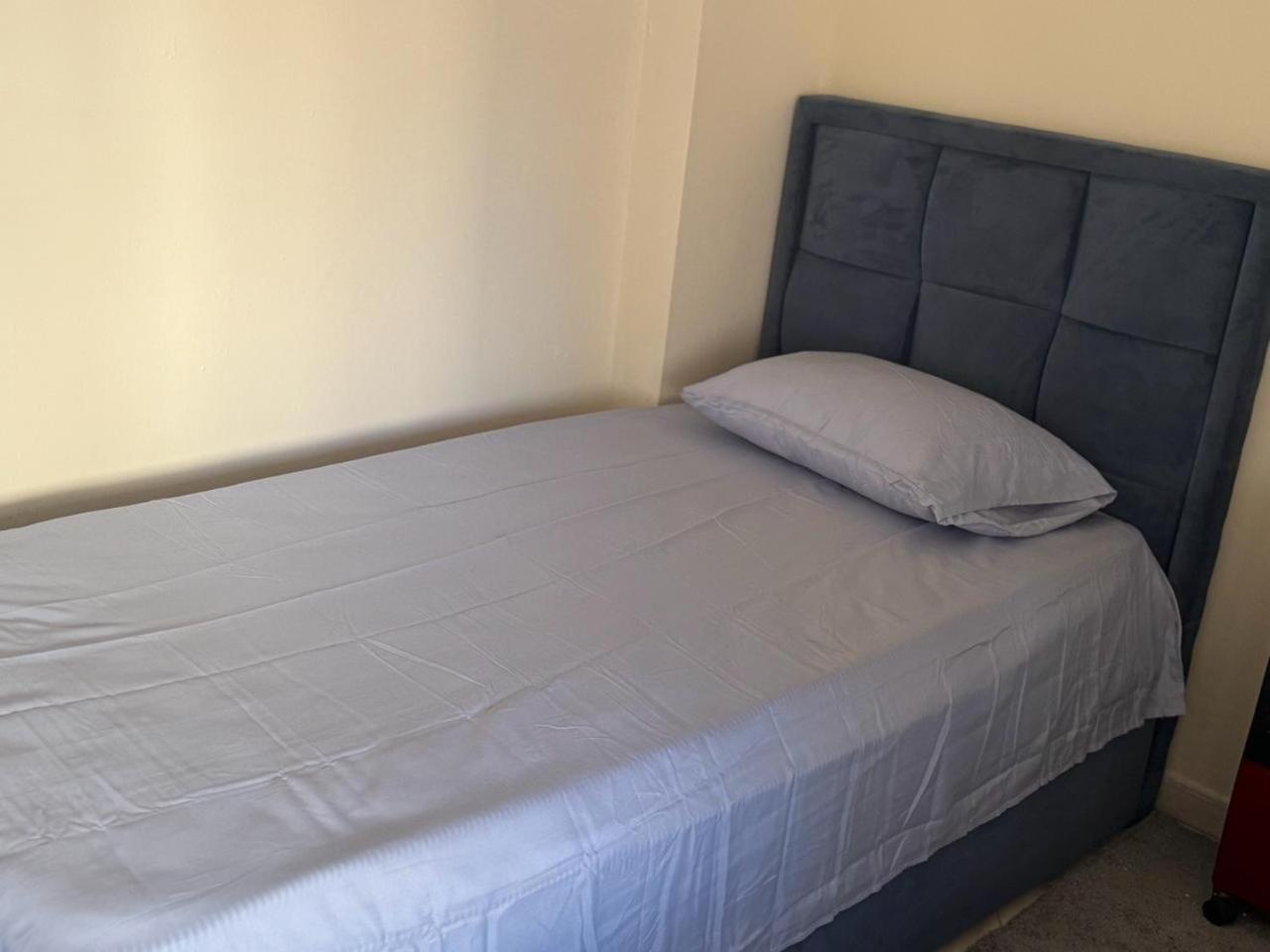 Provis Appartement Sharjah Buitenkant foto